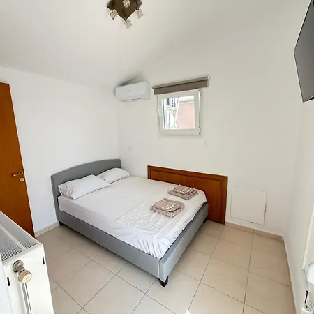 Mikelo Double Floor House